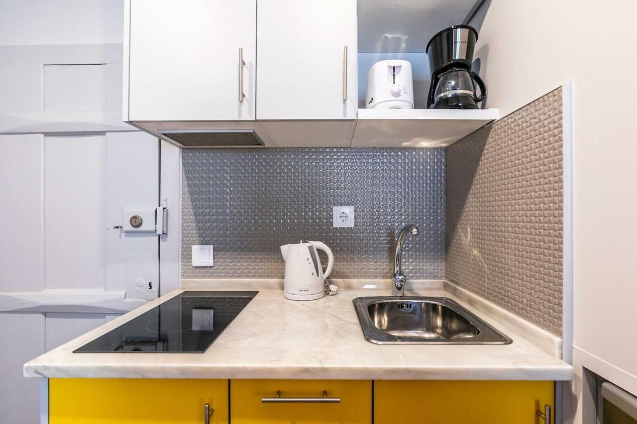 Cozy And Perfect Location Bairro Alto Chiado Lissabon