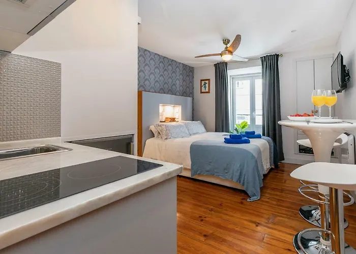 Cozy And Perfect Location Bairro Alto Chiado